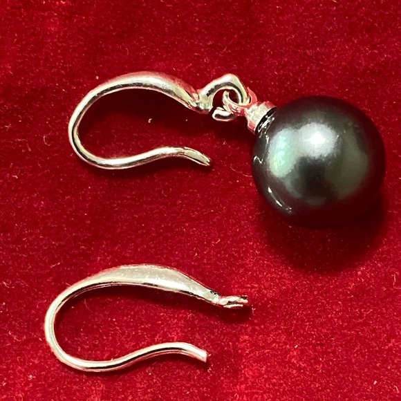 Tahitian Shell Pearl 8MM Dangle Earrings - Picture 4 of 5